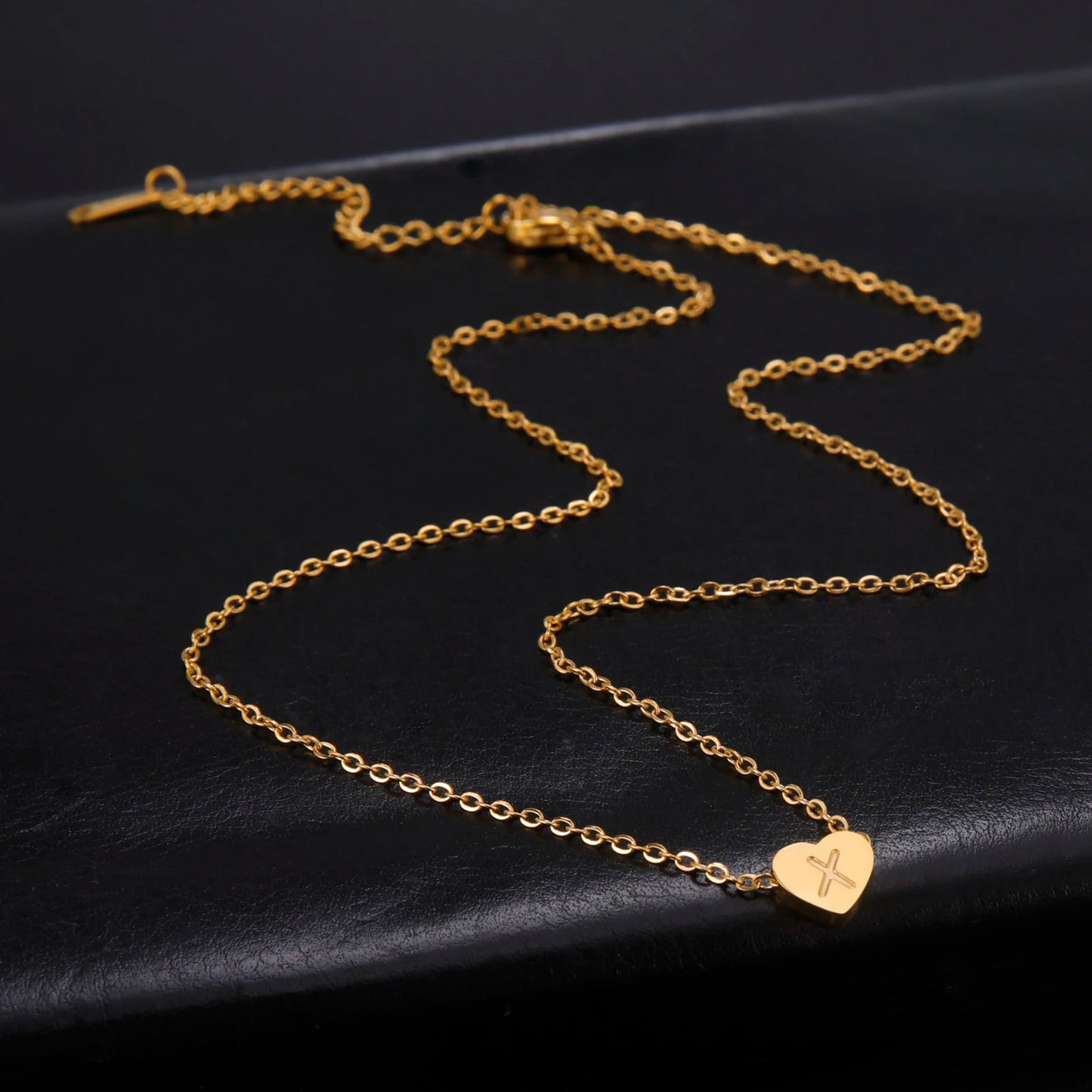 Lumen - Collier cœur avec lettre personnalisé