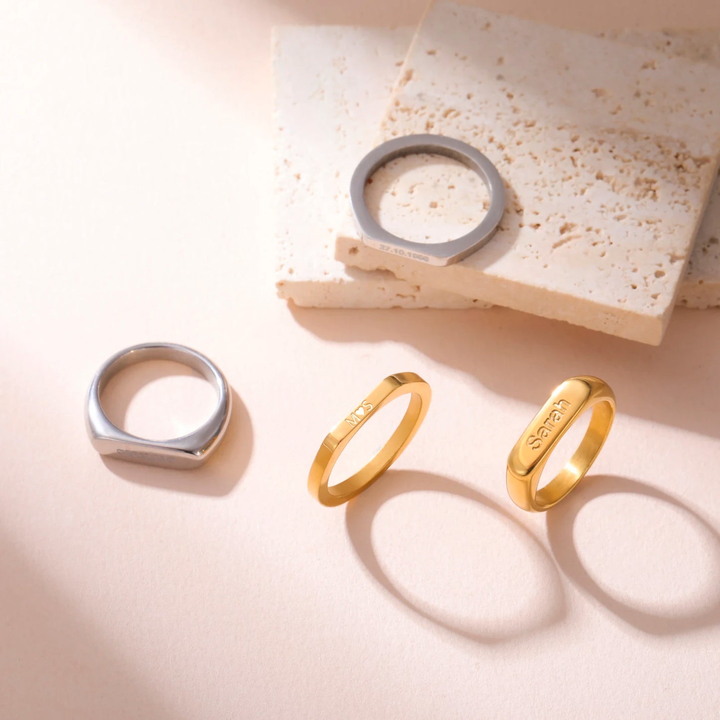 Regale - Bague avec texte et symboles personnalisée