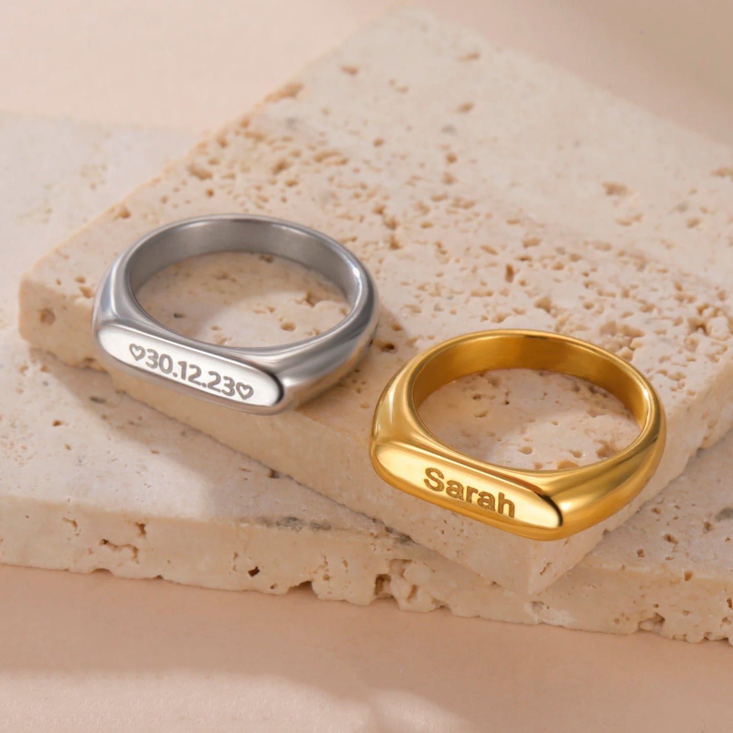 Regale - Bague avec texte et symboles personnalisée